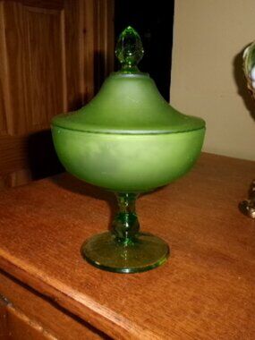 Westmoreland 2 pc Green Satin pedestal candy dish elegant decor